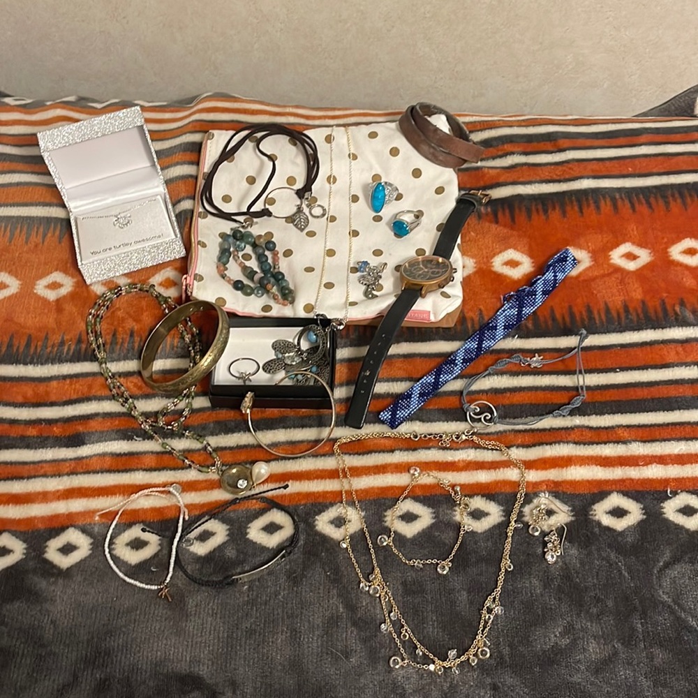 Lot of costume jewelry